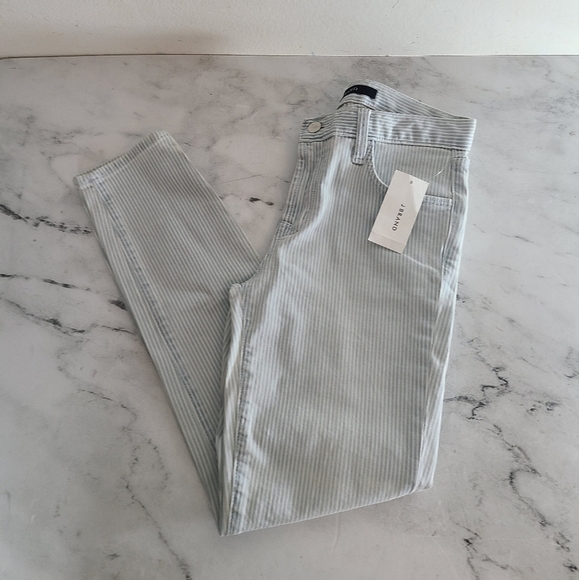 J Brand Capri Mid Rise Stripe White Blue Jeans 25 NWT - Picture 3 of 8